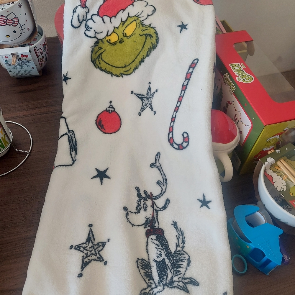 Grinch throw blanket